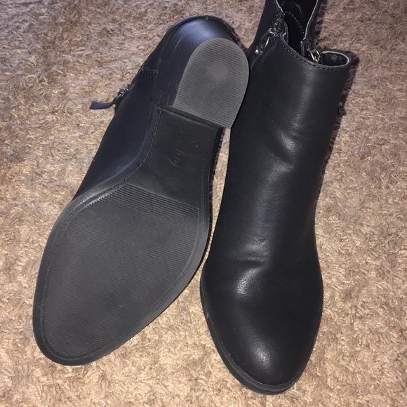 Heeled booties!!! - Picture 5 of 5